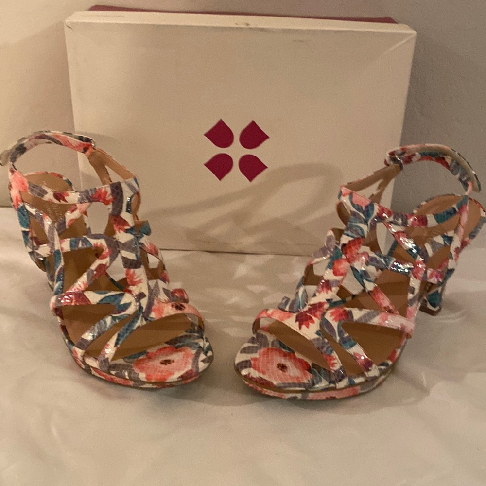 NWOT……Comfort and Style